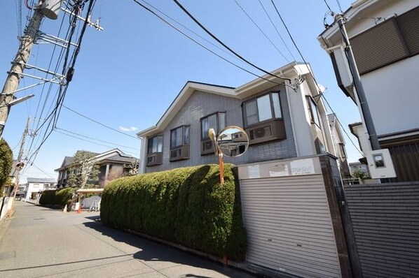 アーバンハイム成城1の物件外観写真